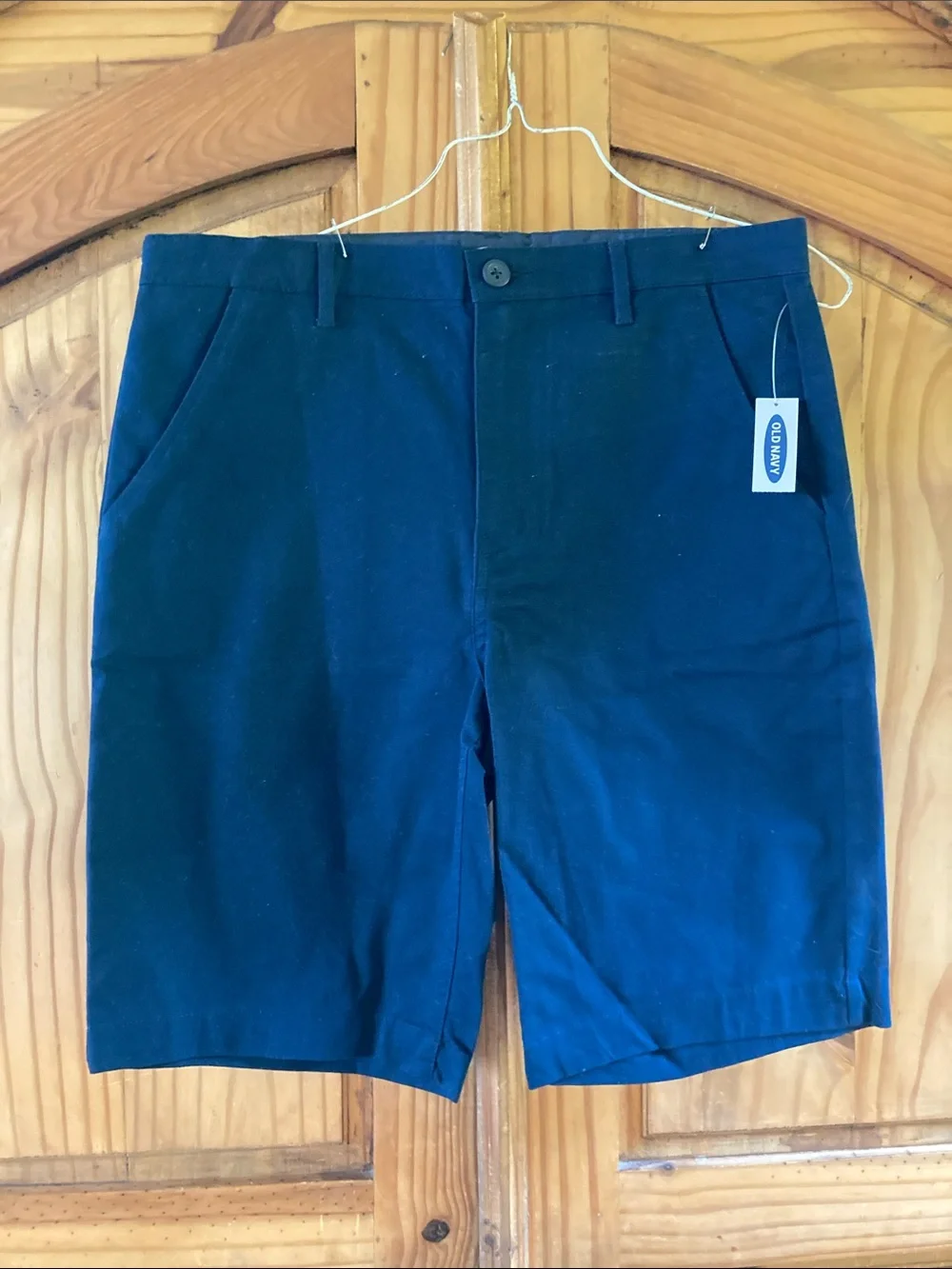 Boys Old Navy blue long chino shorts size 16 Husky - NWT